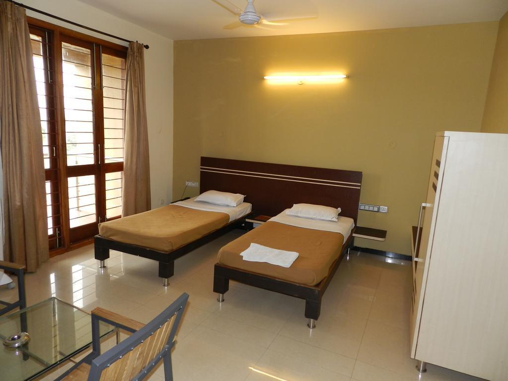 Hotel Rock Regency Toranagallu Chambre photo